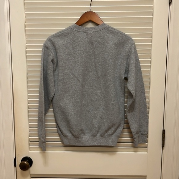 "Gumbo Weather" Sweatshirt in Grey, Size Small, EUC - Picture 9 of 15